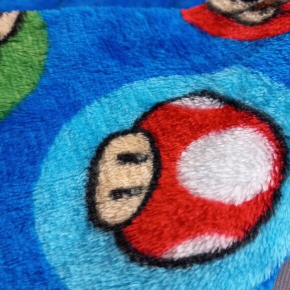 Super Mario Boy's Robe Size 8 - Picture 4 of 7